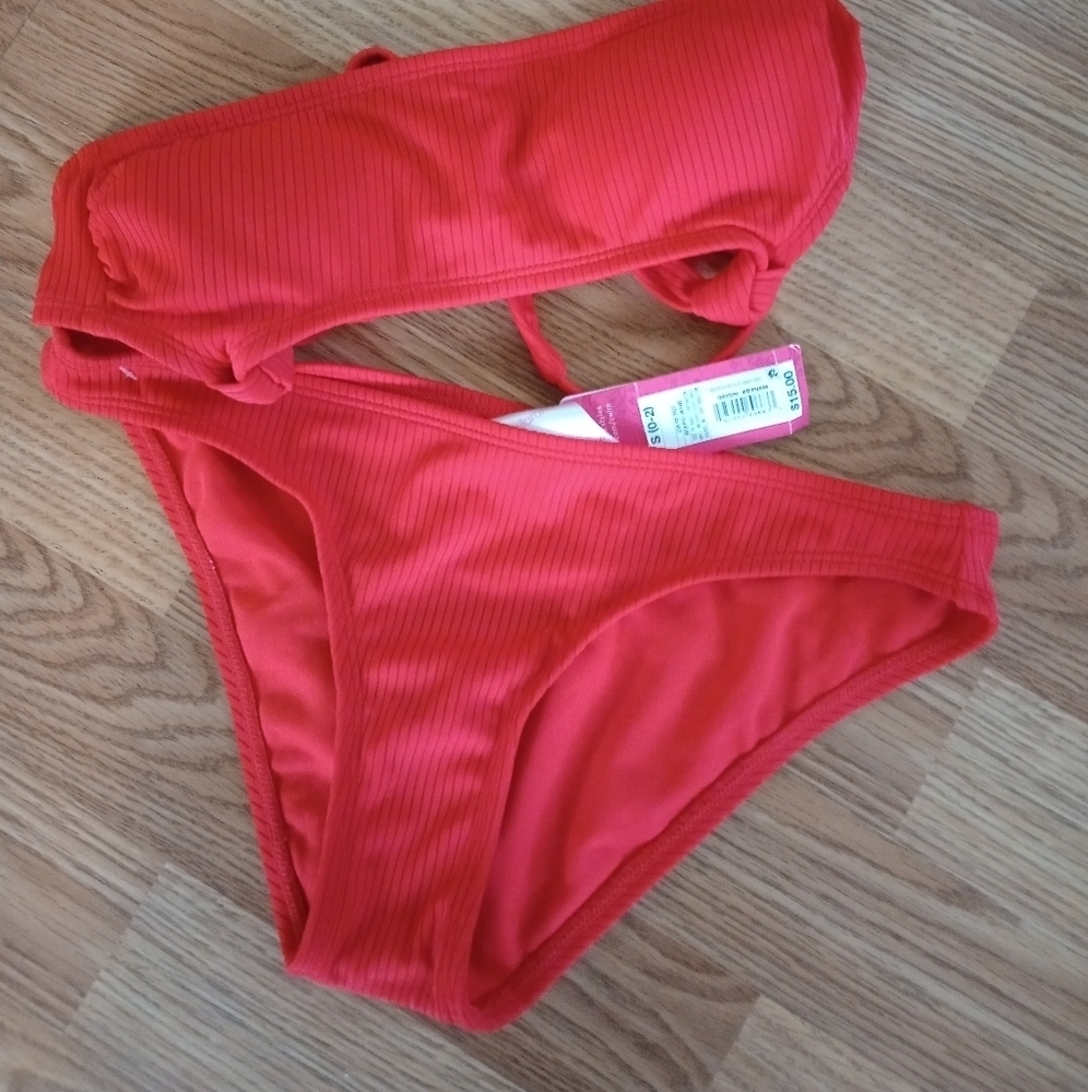 Xhilaration two-piece swimsuit size small NWT (Swi001)